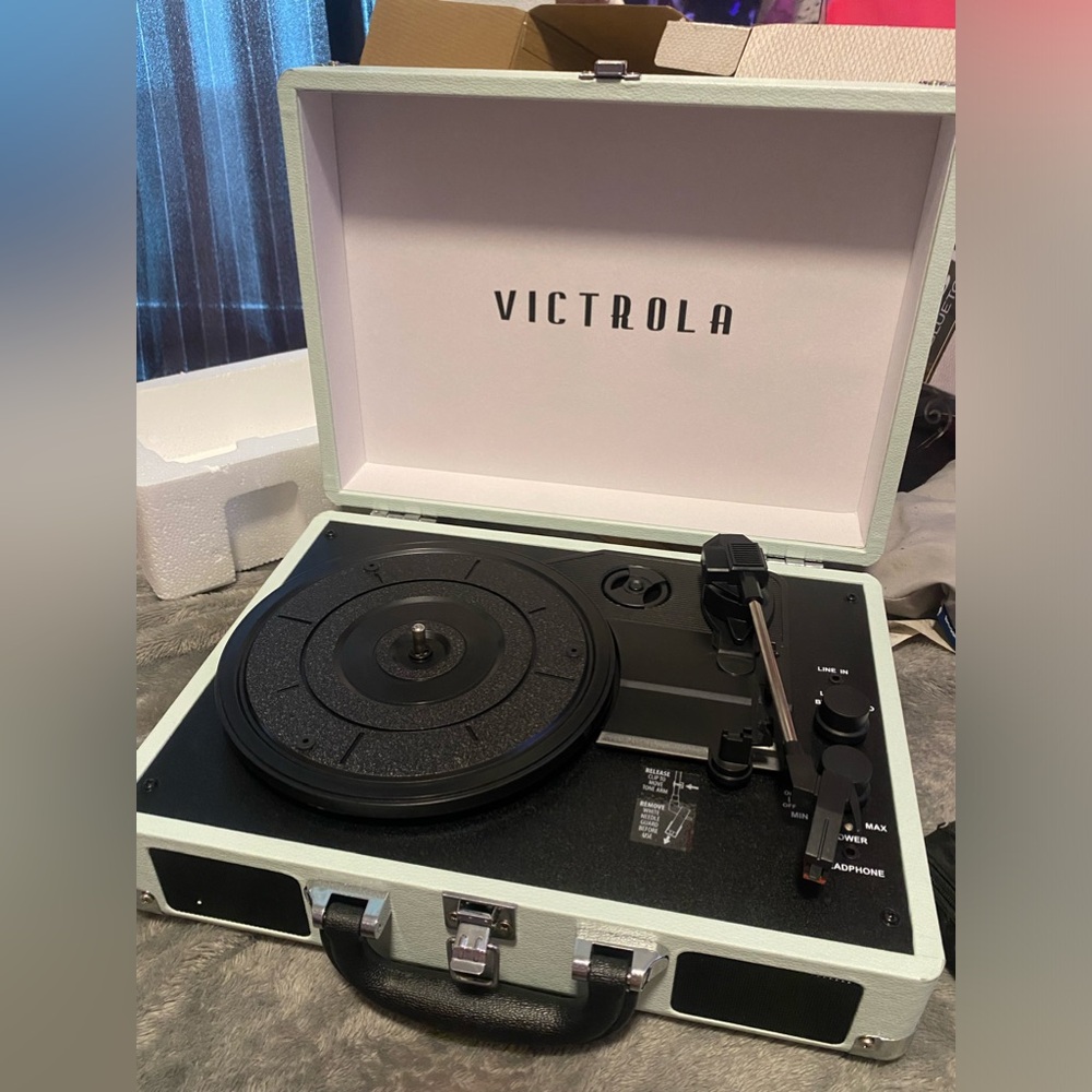 Victrola Bluetooth Turntable
